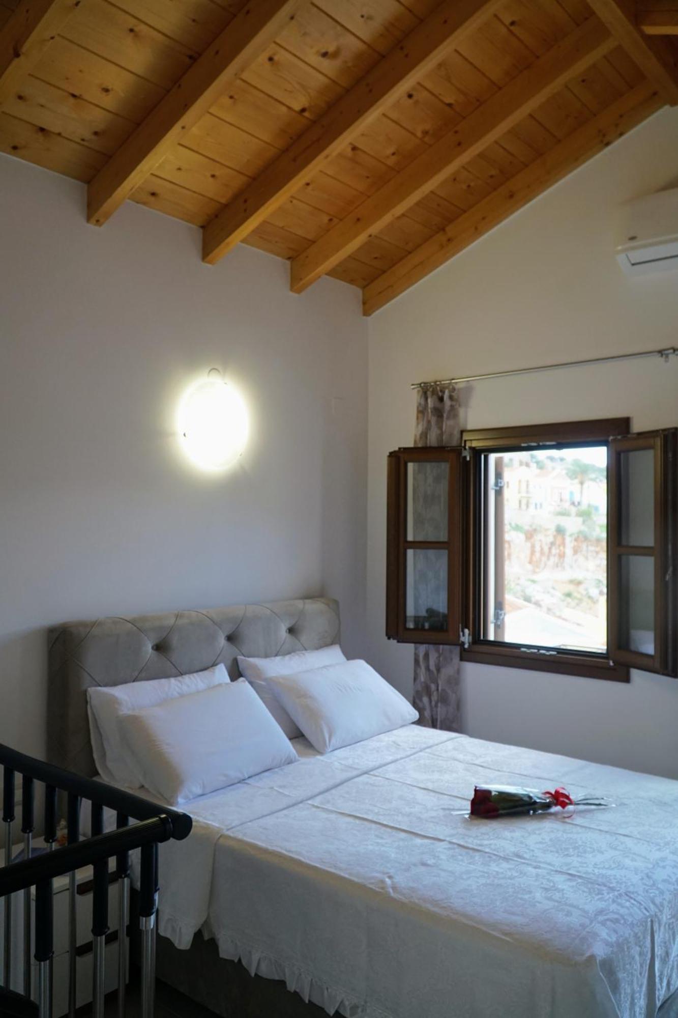 Oceanis Apartment ซีมี ภายนอก รูปภาพ